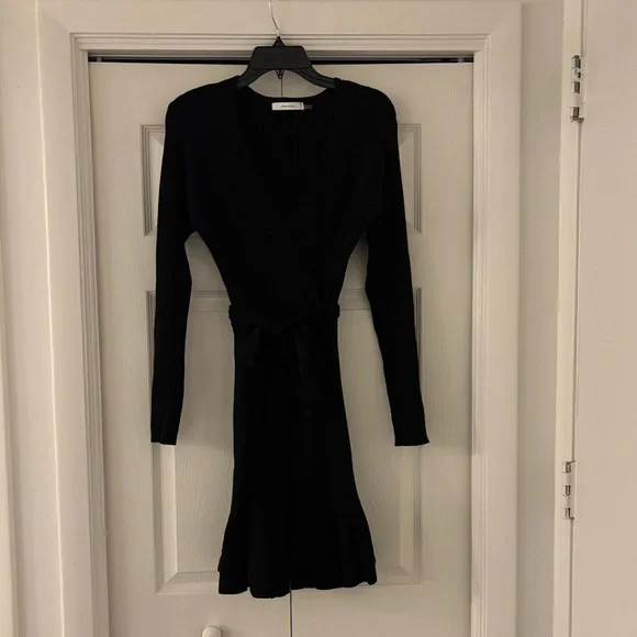 Idem Ditto Chic Black Ribbed Long Sleeve Dress with Tie Waist - Picture 2 of 12